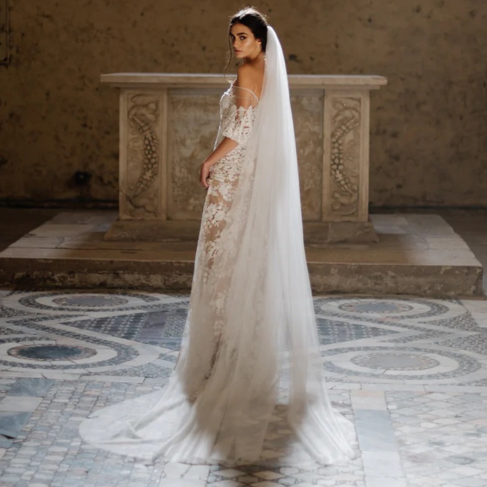 Daphne Newman designer wedding veil